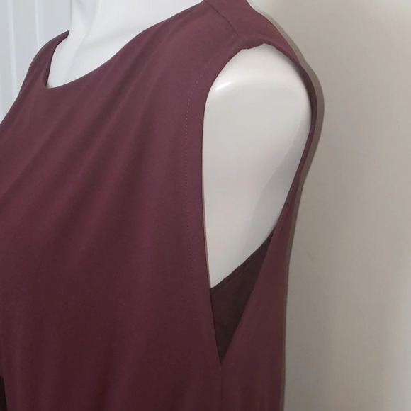 Halston Heritage Cap Sleeve Crepe Dress - Picture 9 of 16